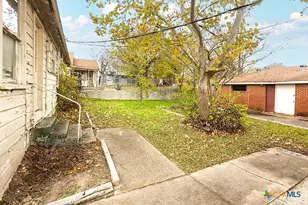 111 S 33rd St, Temple, TX 76504 - Photo 6