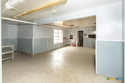 111 S 33rd Street, Temple, TX 76504 - Photo 10