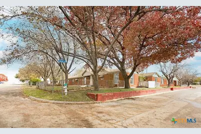 111 S 33rd Street, Temple, TX 76504 - Photo 4