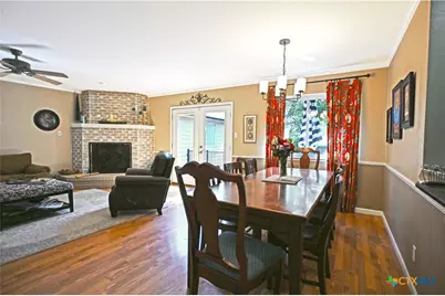 877 Twin Oaks Drive, New Braunfels, TX 78130 - Photo 10