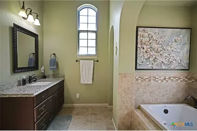 877 Twin Oaks Drive, New Braunfels, TX 78130 - Photo 28