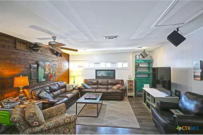 877 Twin Oaks Drive, New Braunfels, TX 78130 - Photo 8