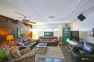 877 Twin Oaks Dr, New Braunfels, TX 78130 - Photo 8