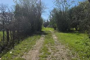 925 N 16th St, Waco, TX 76707 - Photo 4