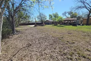 203 N West St, Yorktown, TX 78164 - Photo 16