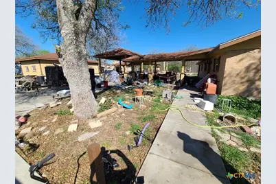 203 N West Street, Yorktown, TX 78164 - Photo 6