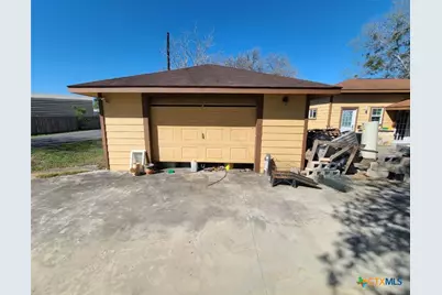 203 N West Street, Yorktown, TX 78164 - Photo 14