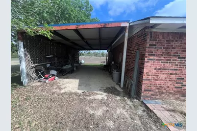 624 Crest Circle Drive, San Marcos, TX 78666 - Photo 10