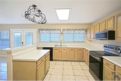 886 Spyglass Drive, New Braunfels, TX 78130 - Photo 10