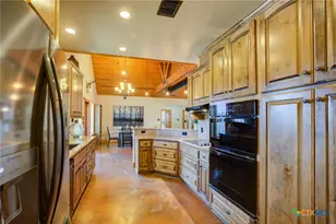 230 Falling Hls, New Braunfels, TX 78132 - Photo 14