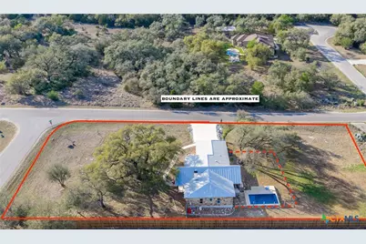 230 Falling Hills, New Braunfels, TX 78132 - Photo 4