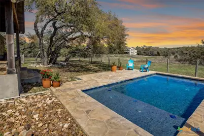 230 Falling Hills, New Braunfels, TX 78132 - Photo 4