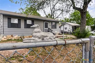 1840 Katy St, New Braunfels, TX 78130 - Photo 4