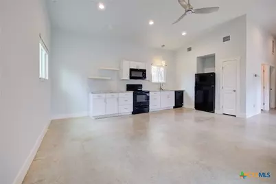 569 Ledgeview Drive, Canyon Lake, TX 78133 - Photo 10