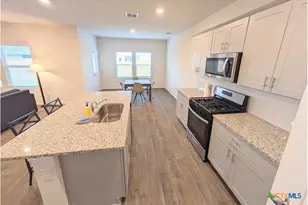 1696 James St, New Braunfels, TX 78130 - Photo 8