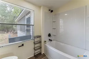 1901 Pecan St, San Marcos, TX 78666 - Photo 14