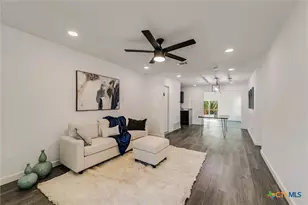 6913 Shannon Dr, Austin, TX 78724 - Photo 4