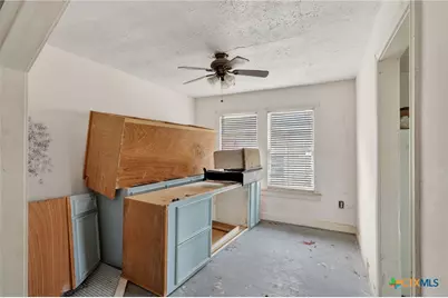 2011 N Jecker, Victoria, TX 77901 - Photo 18