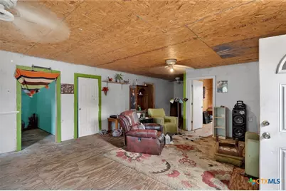 2011 N Jecker, Victoria, TX 77901 - Photo 6