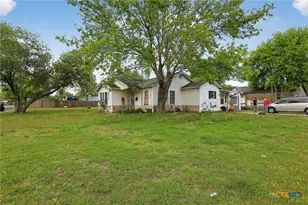 2011 N Jecker, Victoria, TX 77901 - Photo 2