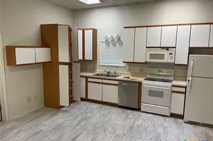 1375 Canyon Trce, Canyon Lake, TX 78133 - Photo 4