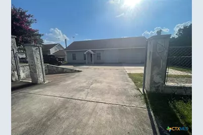 1375 Canyon Trace #B, Canyon Lake, TX 78133 - Photo 6