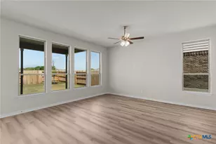 2110 Shepards St, Seguin, TX 78155 - Photo 6