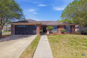 102 Palomino Ln, Victoria, TX 77904 - Photo 1