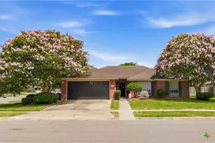 102 Palomino Ln, Victoria, TX 77904 - Photo 1