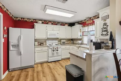 102 Palomino Lane, Victoria, TX 77904 - Photo 6