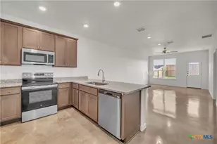 647 Pacific Crest Trail, Copperas Cove, TX 76522 - Photo 4