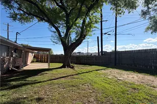 111 Lancelot St, Victoria, TX 77904 - Photo 6