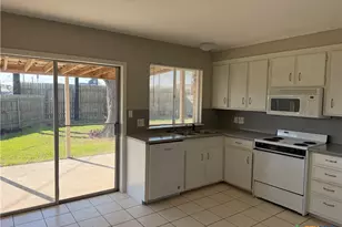 111 Lancelot St, Victoria, TX 77904 - Photo 2