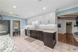 208 Red Oak Dr, Harker Heights, TX 76548 - Photo 14