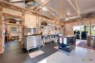 1261 Park Rd, Lampasas, TX 76550 - Photo 8