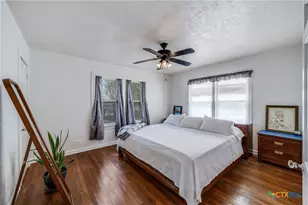 615 E Main Ave, Karnes City, TX 78118 - Photo 16