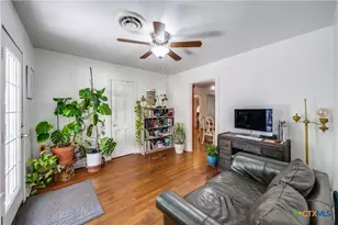 615 E Main Ave, Karnes City, TX 78118 - Photo 6