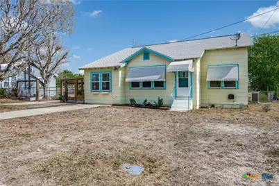 615 E Main Avenue, Karnes City, TX 78118 - Photo 2