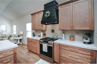 324 Brushy Creek, Victoria, TX 77904 - Photo 6