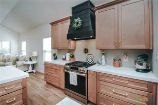 324 Brushy Creek, Victoria, TX 77904 - Photo 6