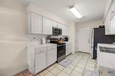 307 Pheasant Drive, Victoria, TX 77905 - Photo 8