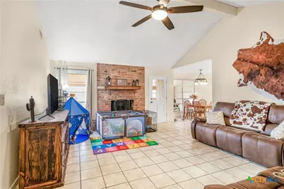 307 Pheasant Drive, Victoria, TX 77905 - Photo 4