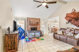 307 Pheasant Dr, Victoria, TX 77905 - Photo 4