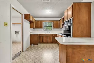 1608 Old Ranch Rd 12, San Marcos, TX 78666 - Photo 12