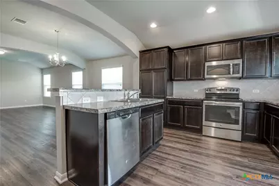 1041 Lauren Street, New Braunfels, TX 78130 - Photo 10