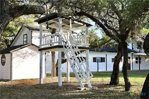 264 Live Oak Dr, Inez, TX 77968 - Photo 10