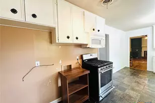 302 N 28th St, Gatesville, TX 76528 - Photo 4