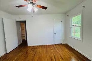 302 N 28th St, Gatesville, TX 76528 - Photo 14