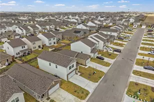 121 Sudden Impact Dr, Jarrell, TX 76537 - Photo 30