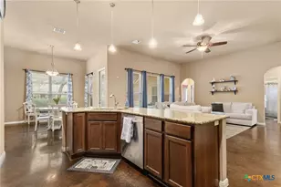 820 Mission Hills Dr, New Braunfels, TX 78130 - Photo 8